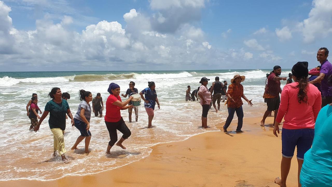 Lavanga Beach Хиккадува Экстерьер фото